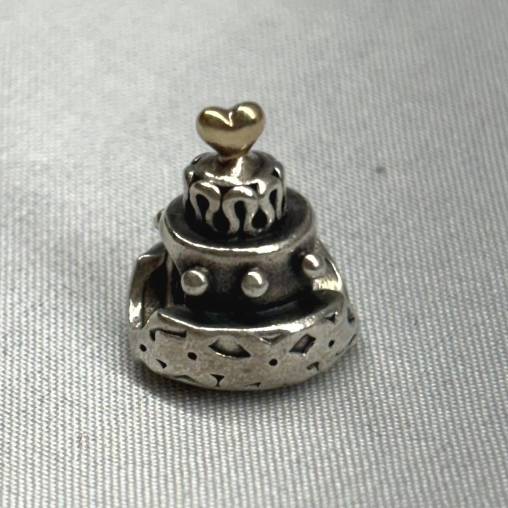 Pandora Celebration Cake Charm Unisex OS Silver Excellent 14K Gold Heart 790416